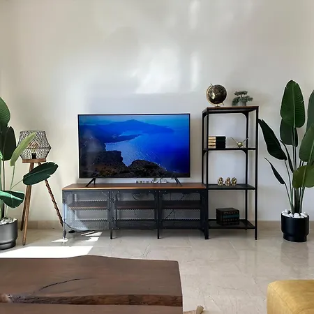 Charming 2 Bed In Quartiers Marbella Apartment *