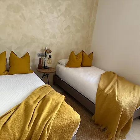 Charming 2 Bed In Quartiers Marbella *