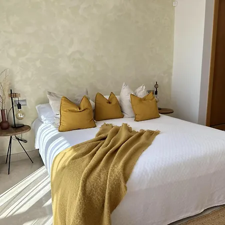 Charming 2 Bed In Quartiers Marbella *